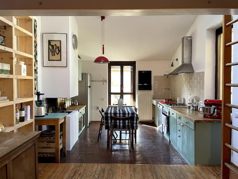 Grande Appartamento In Area Storica Di Bergamo Exteriör bild
